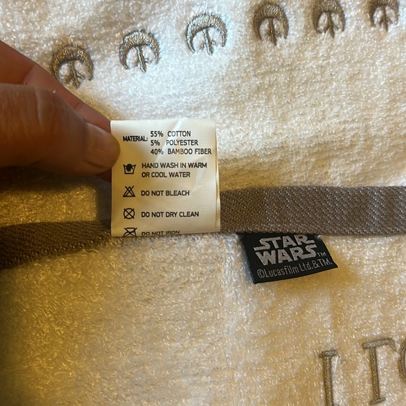 NWOT Star Wars Hand Towels by Think Geek - White + Silver - Picture 5 of 7